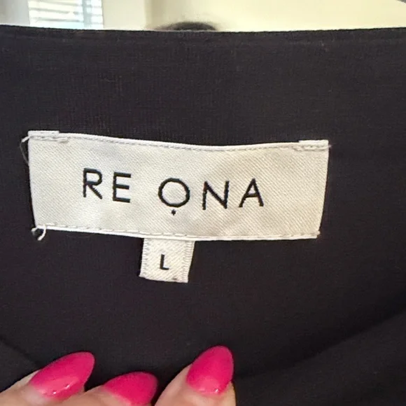 Re Ona Classic Black Short Sleeve Tee - Picture 2 of 3